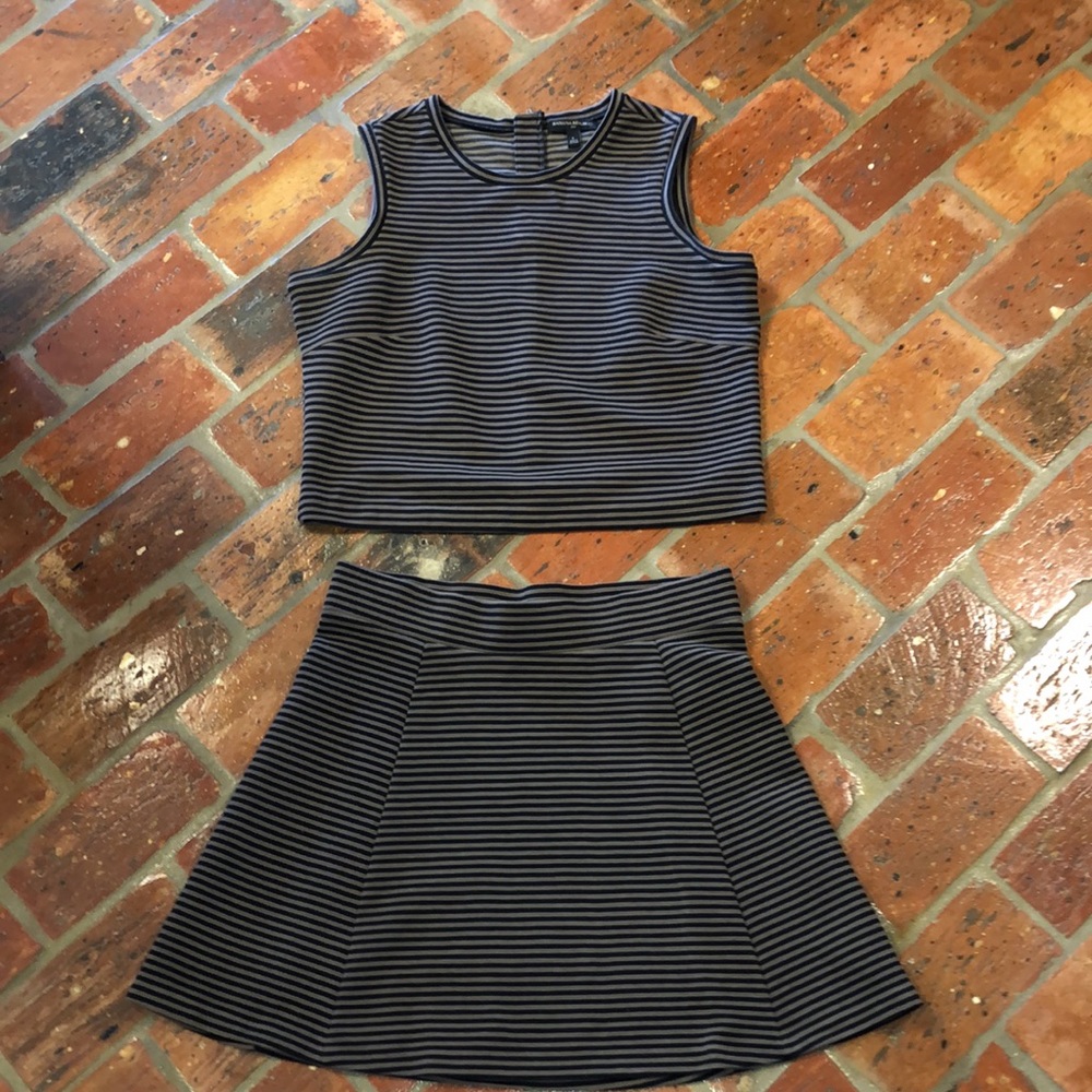 Banana republic ribbed crop top and fit and flare skirt set sz M/L